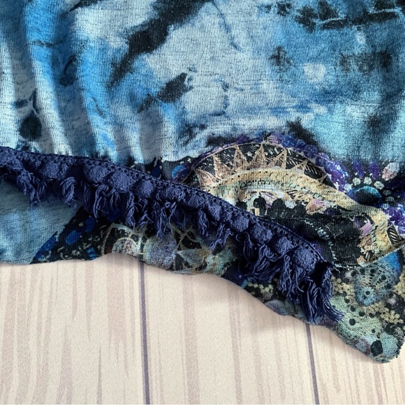 One World Embellished Pullover Top Fringe Bottom Long Sleeves - Picture 11 of 14